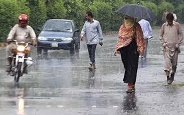 شہر کے مختلف علاقوں میں تیز بارش