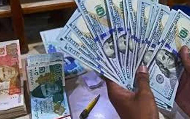  ڈالر انٹربینک سستا؛ اوپن مارکیٹ میں مہنگا