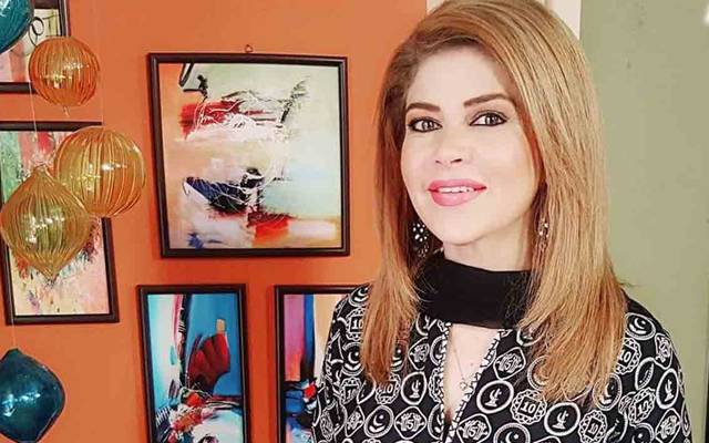 اداکارہ مشی خان نے اپنے مداحوں کو چونکا دینے والا فیصلہ سنا دیا
