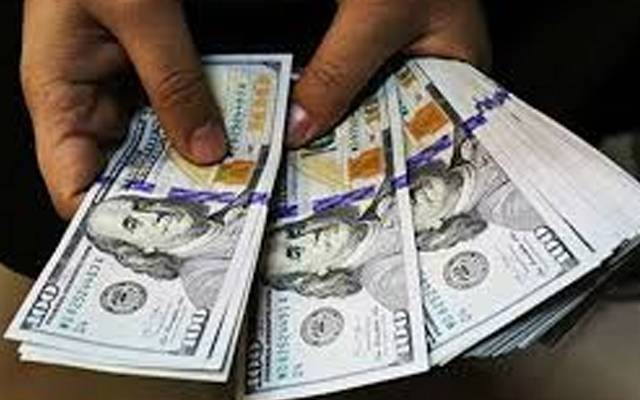 ڈالر کی قیمت میں معمولی کمی 