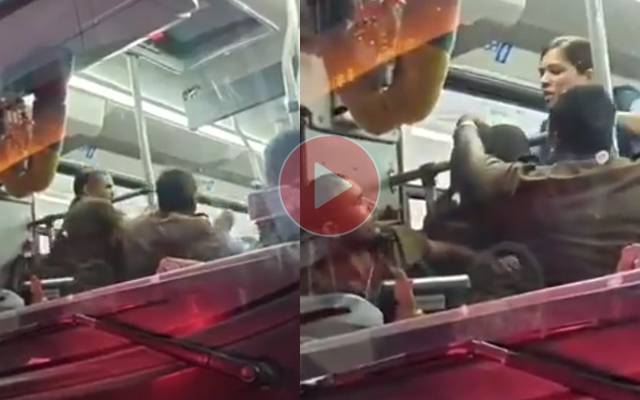  بس ڈرائیور اور خاتون نے ایک دوسرے کو تھپڑ رسید کردیے