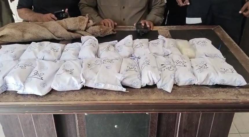 12کلوسےزائدہیروئن پکڑی گئی ،ملزم فرار