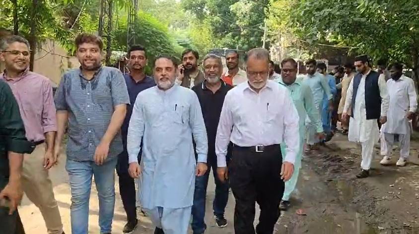 جمعیت طلبا کا احتجاج؛ احمد سلمان بلوچ حراست کے بعد رہا؛ کئی سٹوڈنٹس کے خلاف مقدمہ درج 