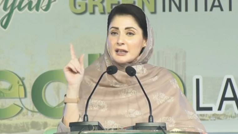 مریم نواز کی بہاولنگر میں سیلاب متاثرین سے ملاقاتیں، ساہیوال میں بس منصوبے کا افتتاح
