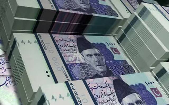 دو ماہ میں بینکوں سے 1 کھرب روپے سے زائد رقم نکالی گئی