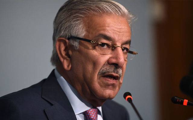 افغان مہاجرین کی وجہ سے پاکستان کو سنگین مسائل کا سامنا ہے؛ خواجہ آصف 