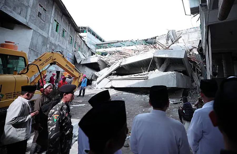 Madrassah, school building collapsed, city42 