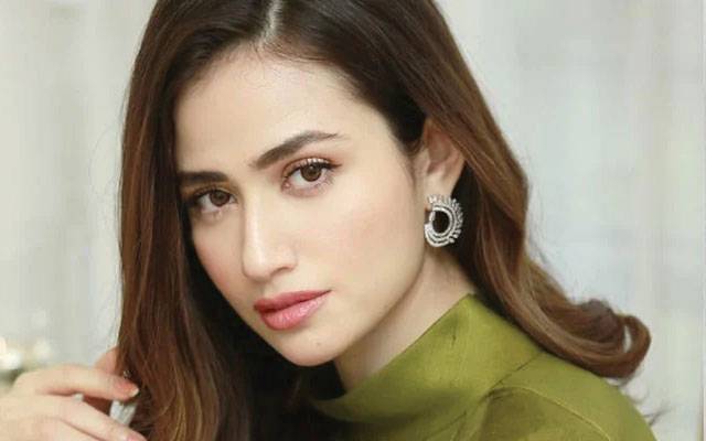 ثنا جاوید نے اپنے نام سے منسوب فیس بک پیج کو جعلی قرار دیدیا