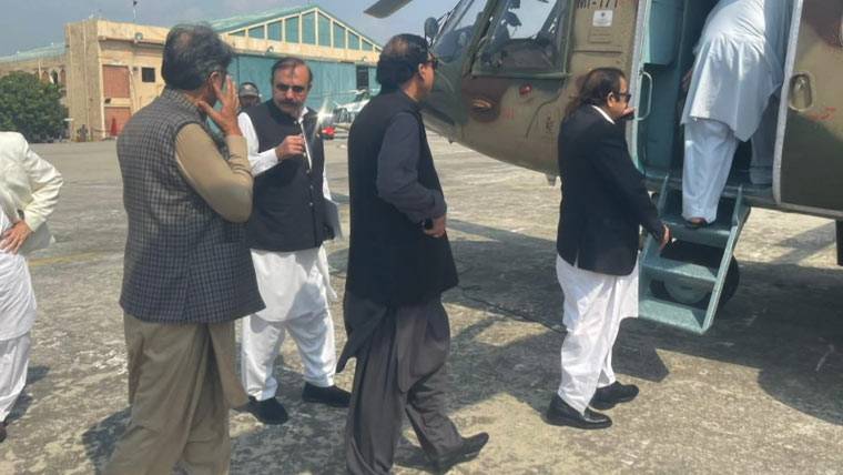 وفاقی مذاکراتی کمیٹی مظفر آباد پہنچ گئی، عوام کے جائز مطالبات سننے اور حل کرنے کا عزم