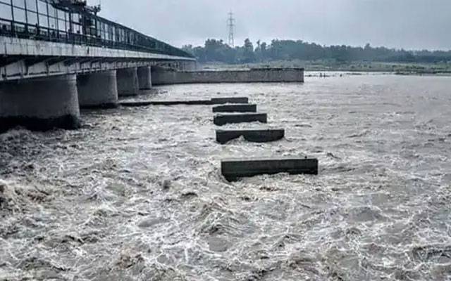 پنجاب؛ بارشوں کے باعث دریاؤں کے بہاؤ میں اضافے کا الرٹ جاری 