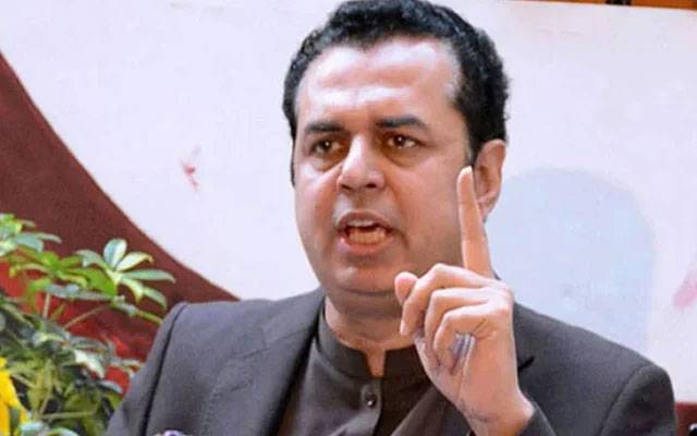 اسلام آباد کے نیشنل پریس کلب واقعے میں جو ملوث ہو گا اس کیخلاف ایکشن ہو گا؛ طلال چوہدری