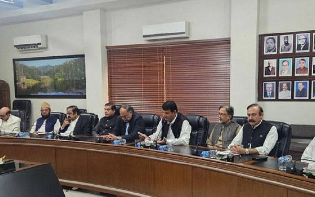 مذاکرات کا دوسرا دور؛ مظفرآباد میں وفاقی وزراء کو پہننے کیلئے کپڑے اور میڈیسن کی کمی کا سامنا 