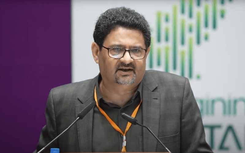  پاکستان میں چہرے بدلے لیکن ترقی نہیں ہوئی: مفتاح اسماعیل