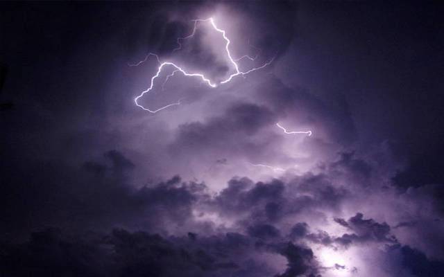 آندھی اور گرج چمک کے ساتھ بارش کا امکان؛ محکمہ موسمیات 