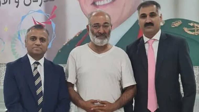 صمود فلوٹیلا میں شامل سابق سینیٹر مشتاق احمد سمیت 131 افراد اسرائیل کی قید سے رہا