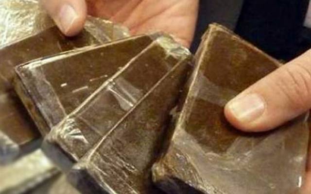 ساہیوال: منشیات فروش کیخلاف بڑی کارروائی، 10 کلو گرام چرس برآمد 