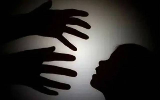  لاہور ؛ 60 سالہ درندہ صفت ملزم کی 7 سالہ بچی سے زیادتی