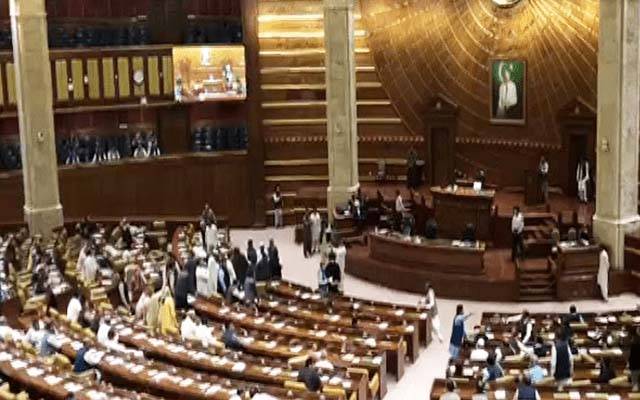 پی ٹی آئی کا پنجاب اسمبلی کی سٹینڈنگ کمیٹیوں سے استعفے دینے کا فیصلہ 