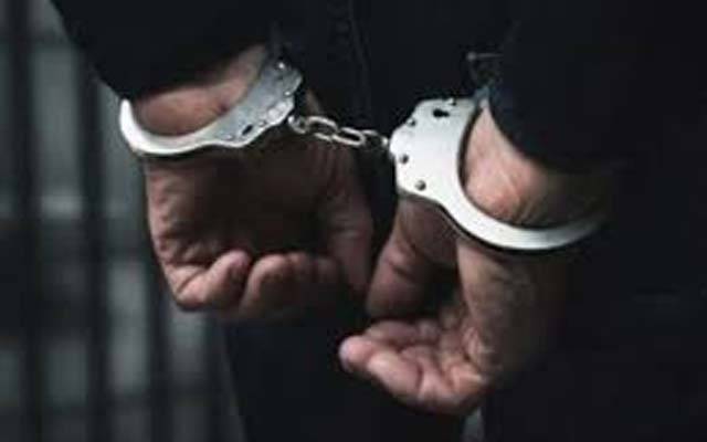 غالب مارکیٹ پولیس کی کارروائی ؛2 منشیات فروش اور ایک اشتہاری گرفتار