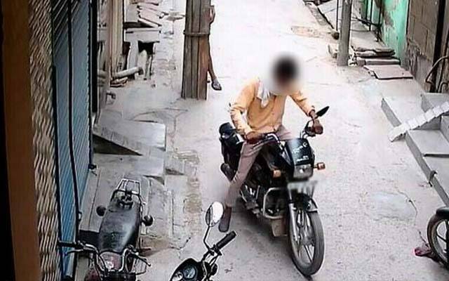 لاہور سے سینکڑوں موٹرسائیکلیں گن پوائنٹ پر جبکہ ہزاروں چوری 
