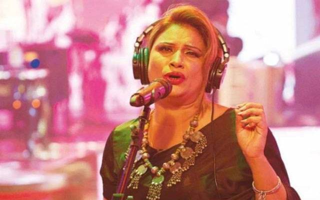 گلوکارہ نصیبولعل کا گانا سننے پر مقدمہ درج