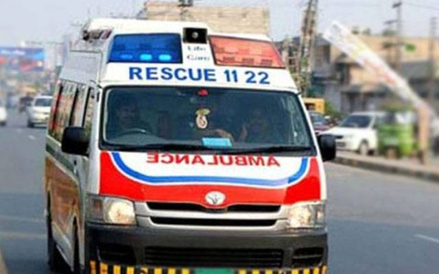 لکی مروت؛ دو کوچز کی ٹکر، خواتین سمیت 11 افراد زخمی  