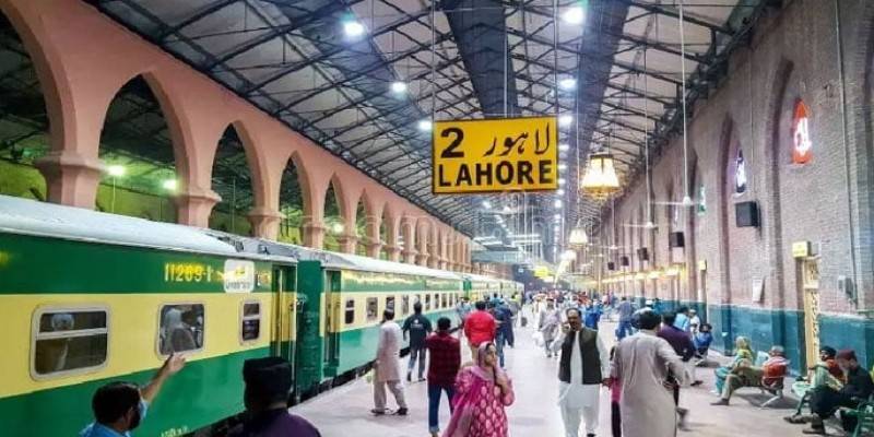  موسم سرما کیلئے ٹرینوں کا نیا شیڈول جاری 