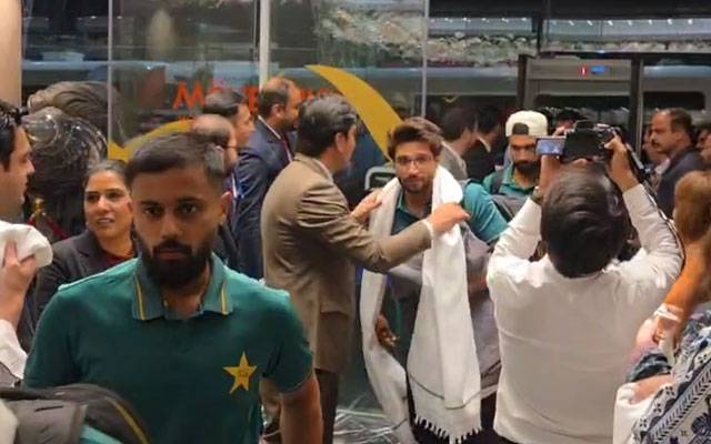 ٹیسٹ سیریز کا دوسرا میچ؛ پاکستان اور جنوبی افریقہ کی ٹیمیں اسلام آباد پہنچ گئیں