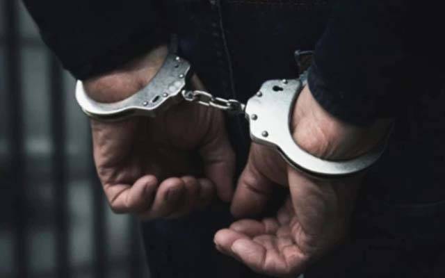 اشتہاری ملزموں کی فائرنگ سے 2 اہلکار زخمی ؛ ایک ملزم گرفتار