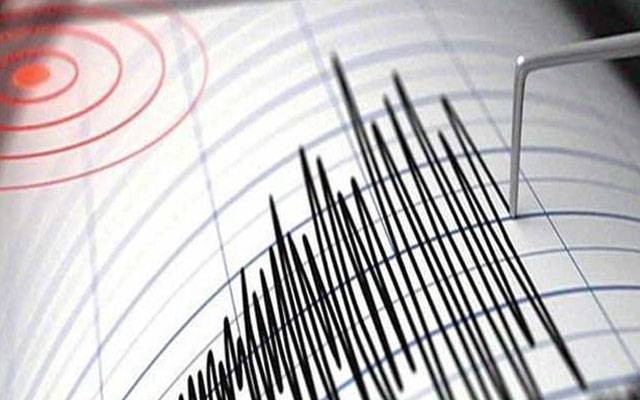  زلزلے کے شدید جھٹکے، لوگ گھروں سے باہر ، افراتفری پھیل گئی