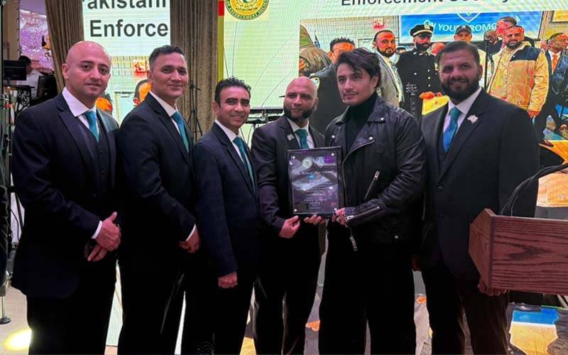علی ظفر کو امریکا میں ’کلچرل آئیکون ایوارڈ‘ سے نواز دیا گیا