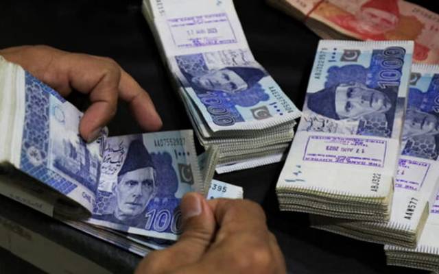 تنخواہ دار طبقے سے کتنا ٹیکس لیا گیا؟ اہم تفصیلات سامنے آگئیں