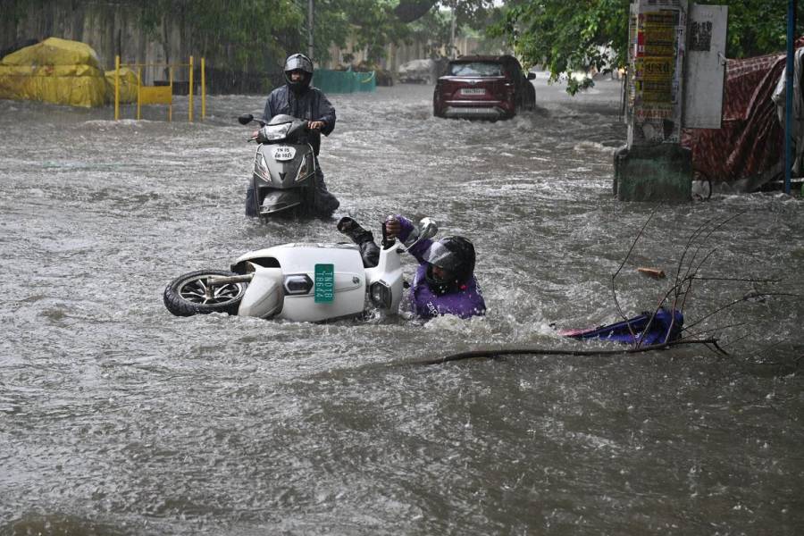 Chanai Urban Flooding, City42, Tamal Nadu rain disaster, City42, Red Alert, Weather forecast, Orange Alert, Monsoon 2025, Bay of Bangal low pressure, Weather update, Mumbai rain 