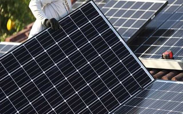 خریداروں کیلئے بڑی خوشخبری، پاکستان میں سستے سولر پینلزتیار