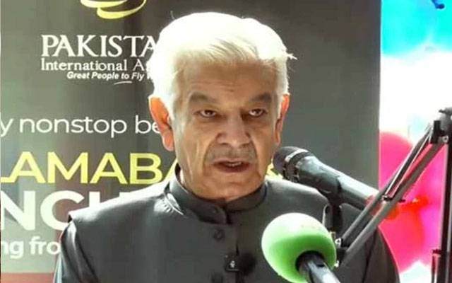 وزیرِ دفاع نے پی آئی اے کے برطانیہ فلائٹ آپریشن کی بحالی کا افتتاح کردیا