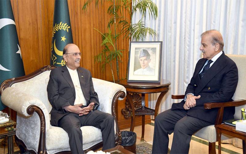 صدر زرداری کا کشمیر میں حکومت سازی کیلئے شہباز شریف سے فون پر رابطہ   