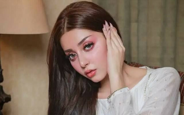 اداکارہ علیزے شاہ نے انسٹاگرام اکاؤنٹ سے تمام پوسٹس ڈیلیٹ کر دیں