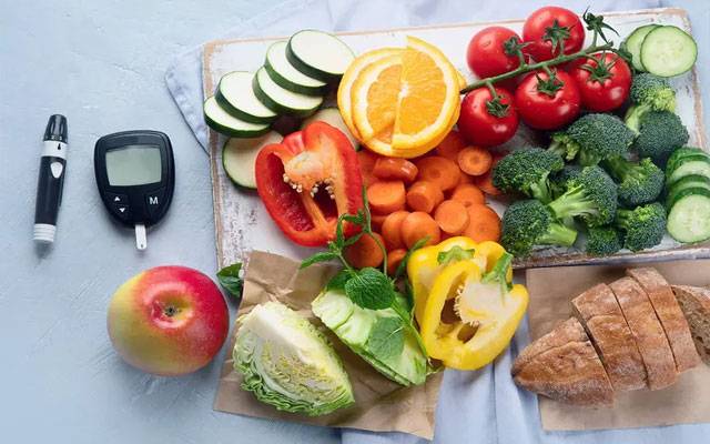  کینسر اور ذیابیطس کا خطرہ بڑھانے والی غذائیں سامنے آگئیں 