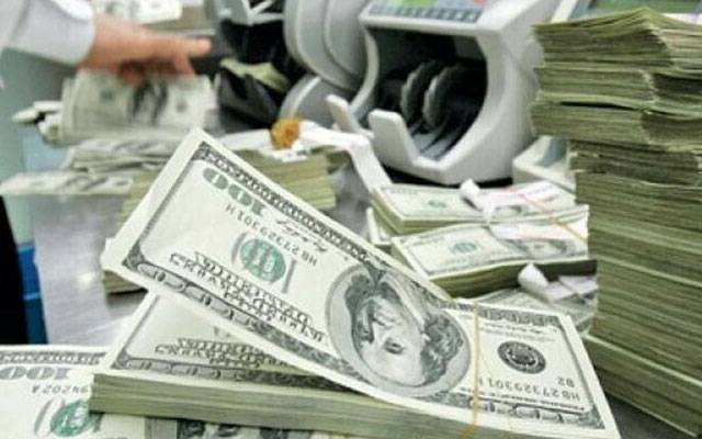  انٹر بینک میں ڈالر سستا، اوپن مارکیٹ سے خبر آگئی