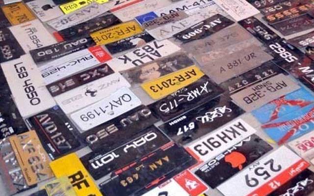 سندھ : گاڑیوں کی نمبر پلیٹس کی تبدیلی میں مزید 2 ماہ کا اضافہ  