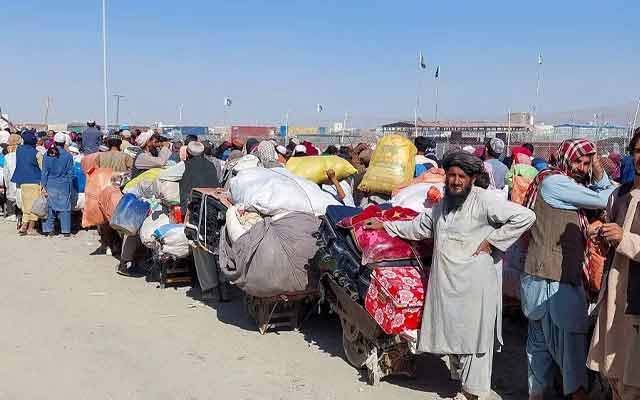 پاکستان سے اب تک 8 لاکھ 28 ہزار سے زائد افغان مہاجرین وطن واپس چلے گئے
