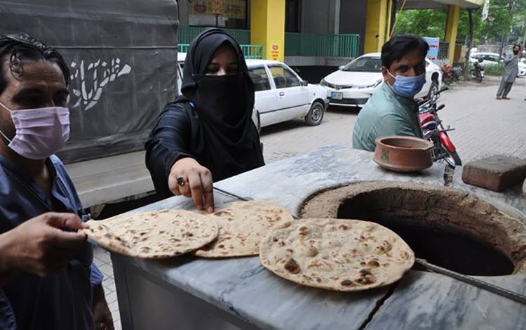 آٹے اور میدے کی قیمتوں میں اضافے کے خلاف نان بائیوں کی ہڑتال