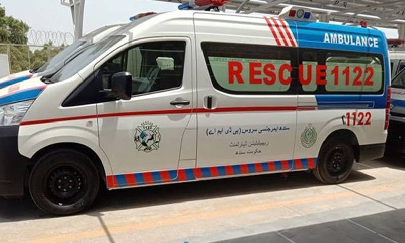 گجرات؛سکول بس کوحادثہ،ڈرائیور، ٹیچر اور طلبا سمیت 12 افراد زخمی 