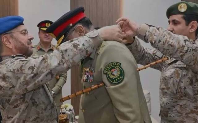 جوائنٹ چیفس آف سٹاف جنرل ساحر شمشاد مرزا کو اہم اعزاز سے نوازا گیا