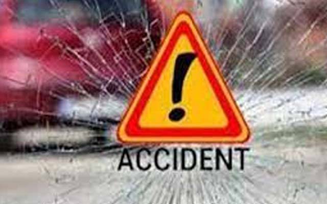  مسافربس کو حادثہ ؛ ایک خاتون سمیت 3 مسافر جاں بحق ،20 زخمی 