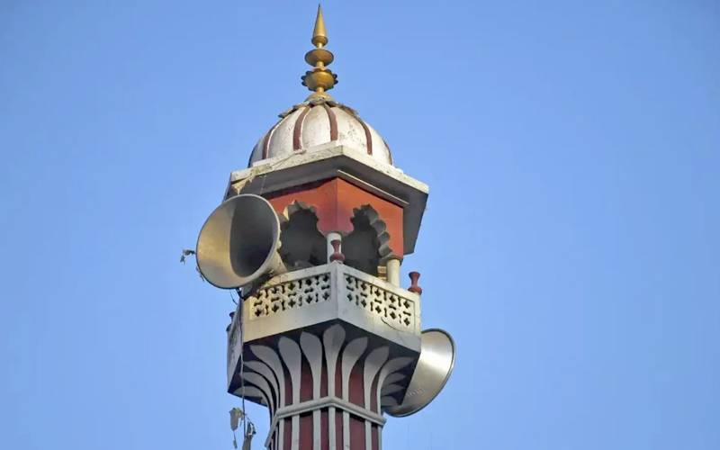  شہری کو مسجد میں بچے کی پیدائش کا اعلان کرنا مہنگا پڑ گیا  