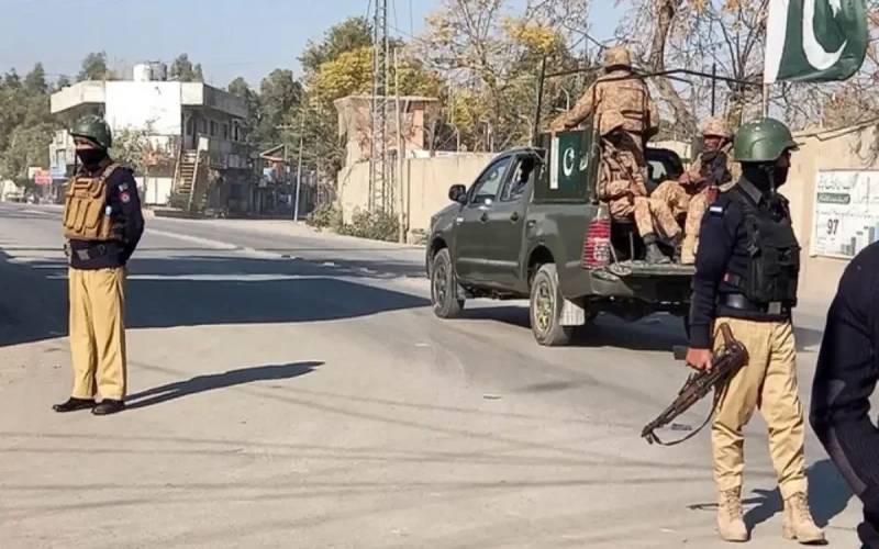 کوہاٹ،کرک میں پولیس کی کارروائیوں میں 4 دہشتگرد ہلاک  