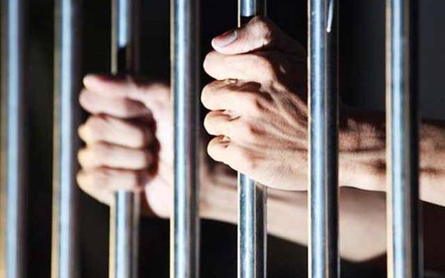 لاہور: کیمپ جیل سے فرار ملزم دوبارہ گرفتار، 2 اہلکارملازمین معطل