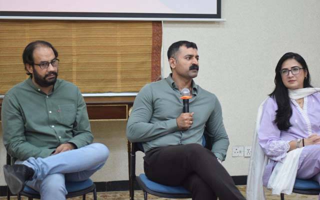  موجودہ دور کے نوجوان ڈیجیٹل انقلاب کے مرکز میں کھڑے ہیں ؛ مقررین