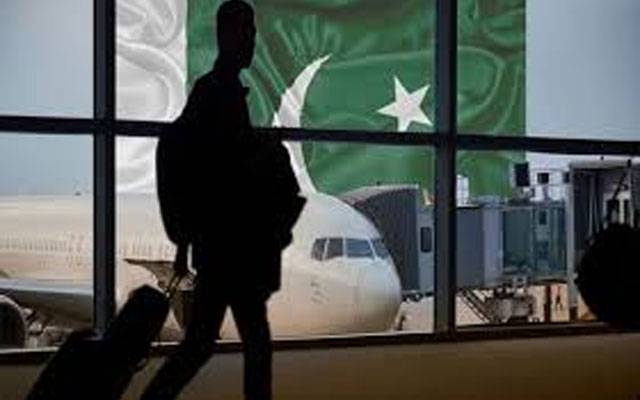 بیرون ملک جانے کے خواہشمند امیدوار لاہور بورڈ کی تاخیر سے پریشان